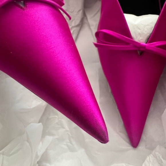Balenciaga Knife Mule in Fuschia - Picture 14 of 15
